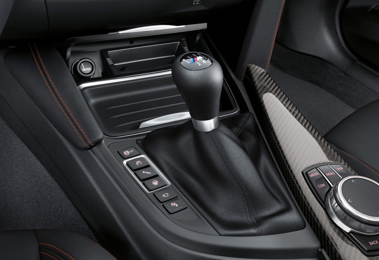 Компания BMW обновила семейство 4 Series 9