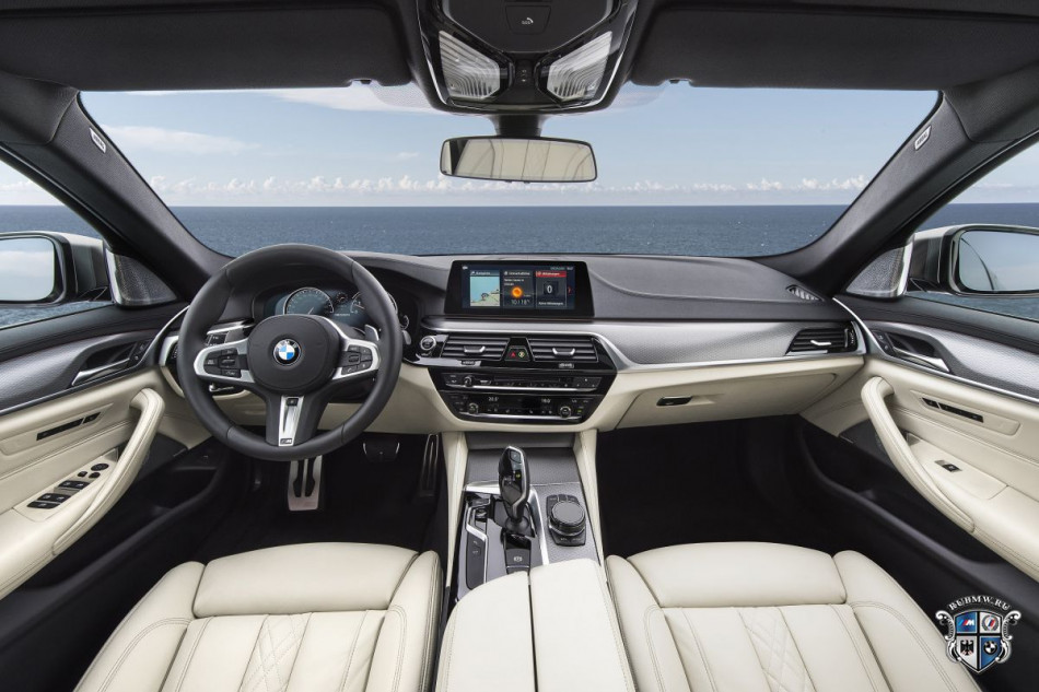 BMW M550i xDrive: новая спортивная версия 2