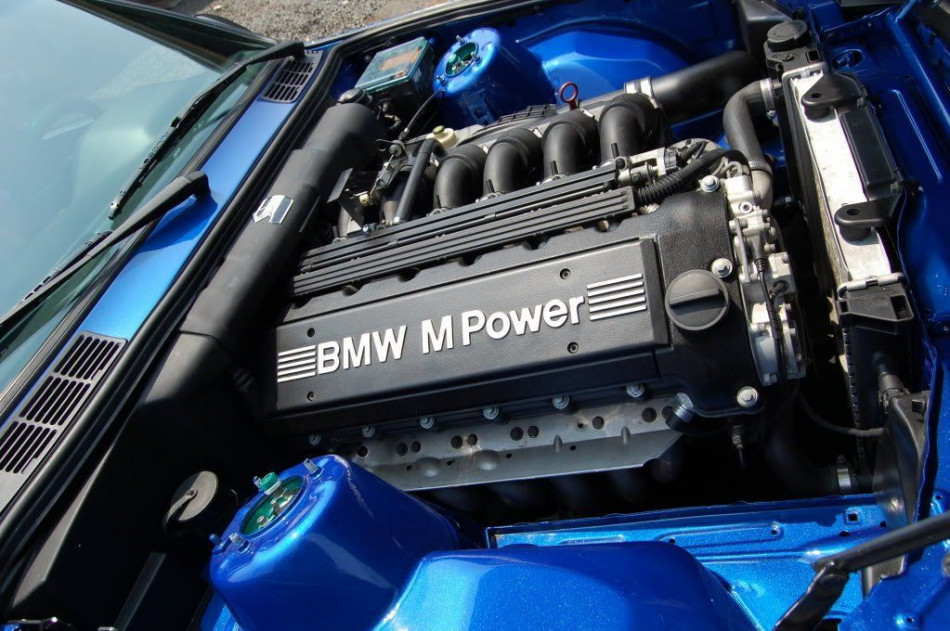BMW E30 M3 Touring 6