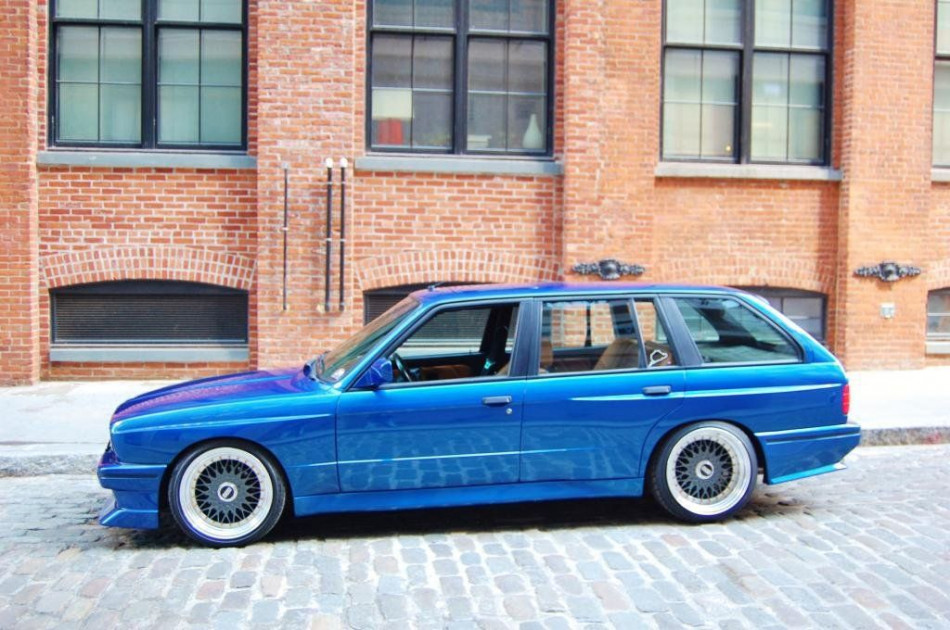 BMW E30 M3 Touring 2
